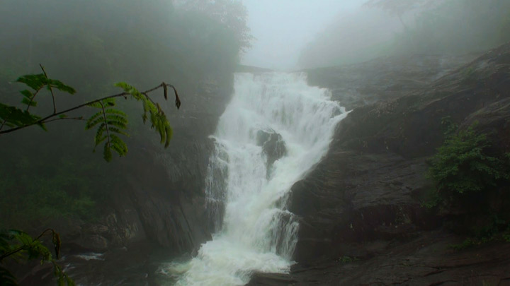 kakkadampoyil tourist places